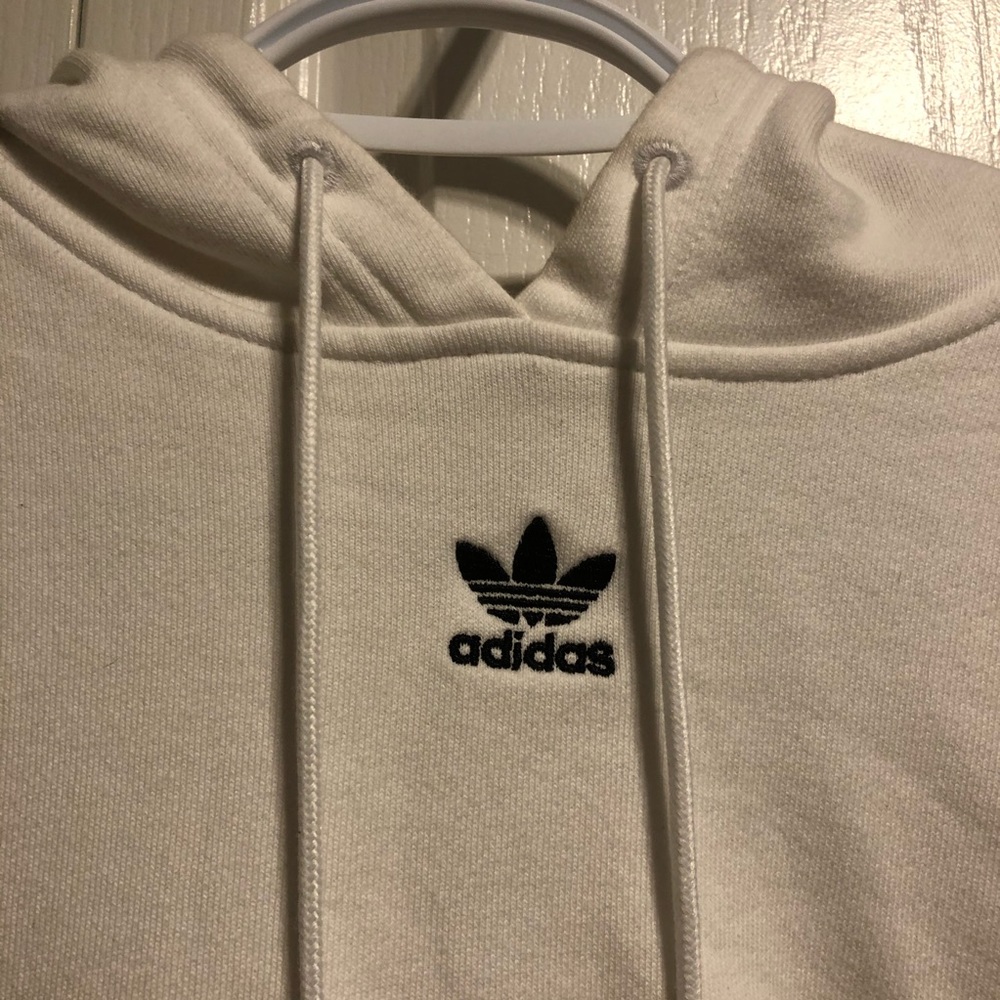 white cropped hoodie